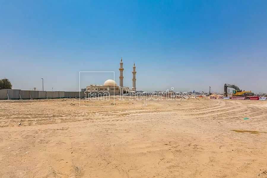 2 Land For sale in Al satwa