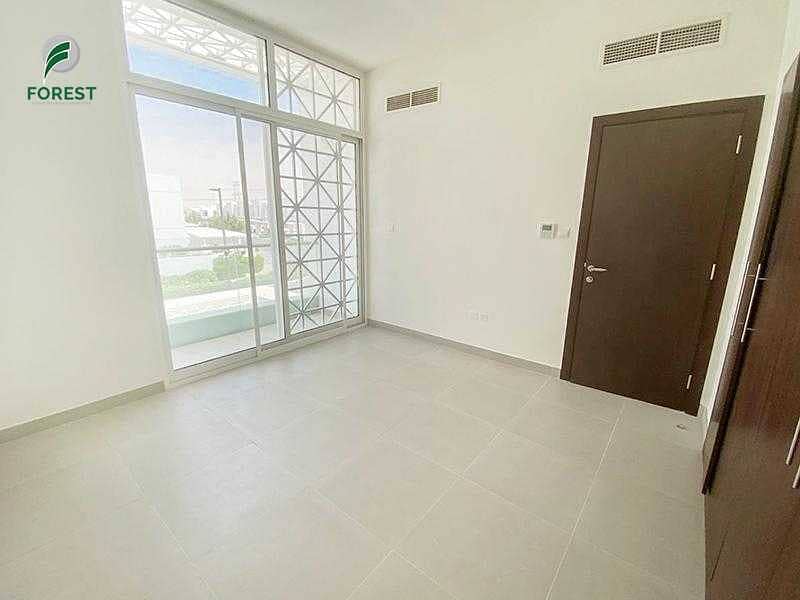 9 Amazing Unit |Well Maintained |3 Beds |Unfurnished