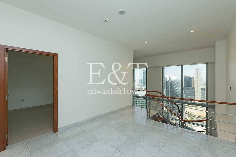 10 Vacant on Transfer | Panoramic views | High Floor