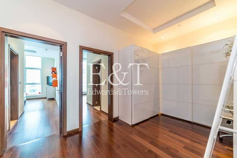 12 High Floor | Upgraded Open Plan Kitchen