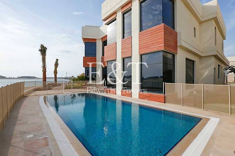 17 Bright and Spacious Villa with Sea View