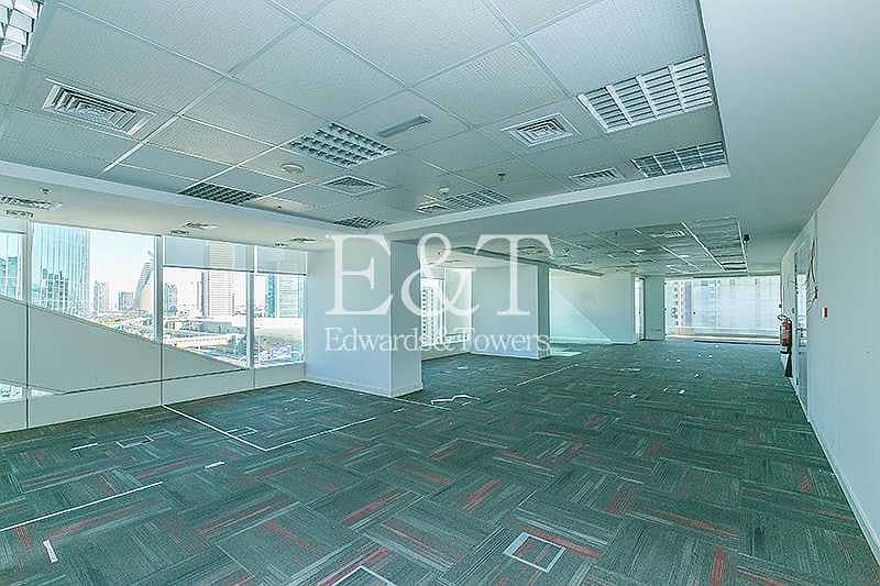 15 Full floor | Next to Exhibition Center and Metro