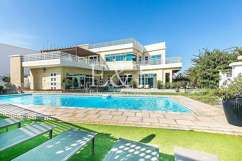 14 New Spacious 5BR Villa | Private Pool and Garden