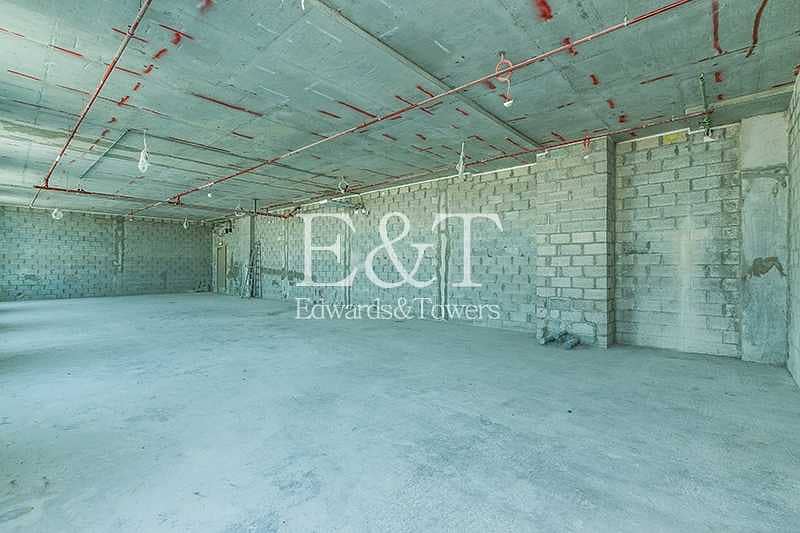 4 Excellent Location Brand New Building Top Class