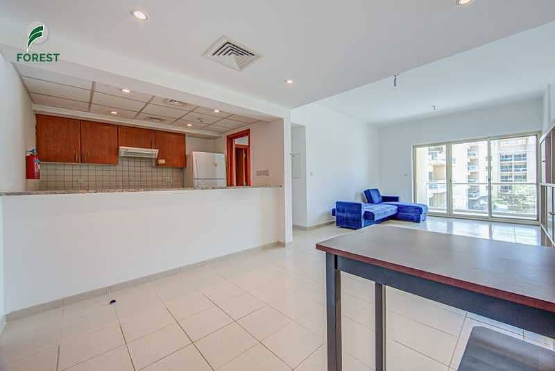 2 Stunning  Unit | 1 Bed | Finest Pool View | Vacant