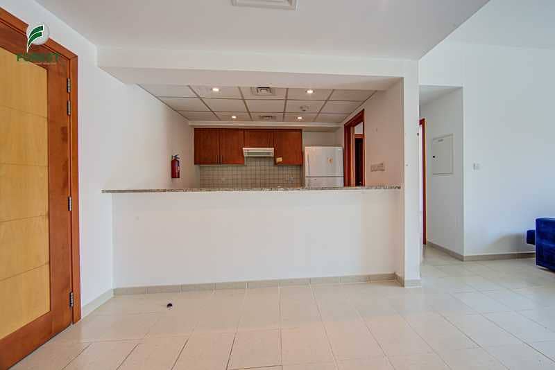 5 Stunning  Unit | 1 Bed | Finest Pool View | Vacant