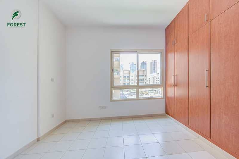 12 Stunning  Unit | 1 Bed | Finest Pool View | Vacant