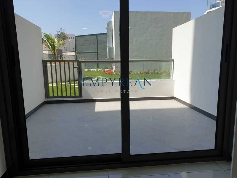 2 Studio | Direct access to the pool and courtyard |