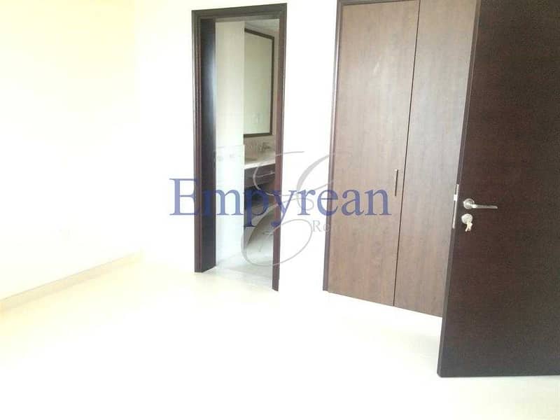 10 Single Row Corner Villa in Mira 1 near Park and Swimming Pool