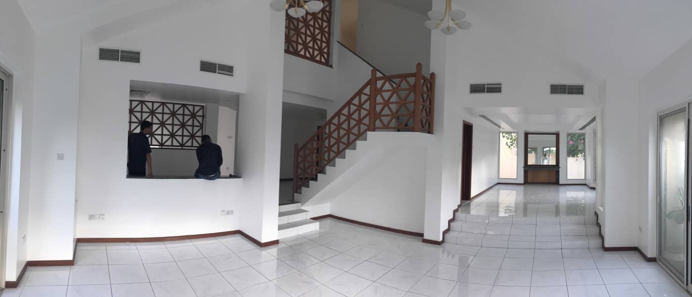 5 Outstanding property: 5 b/r compound villa + maids room + sharing s/pool + GYM + landscaped garden