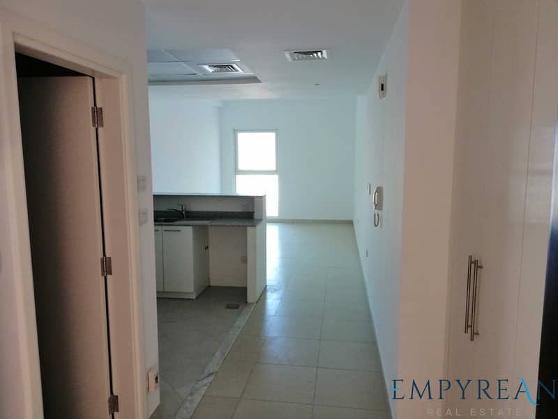 7 1 MONTH RENT FREE SPACIOUS STUDIO   near Business bay
