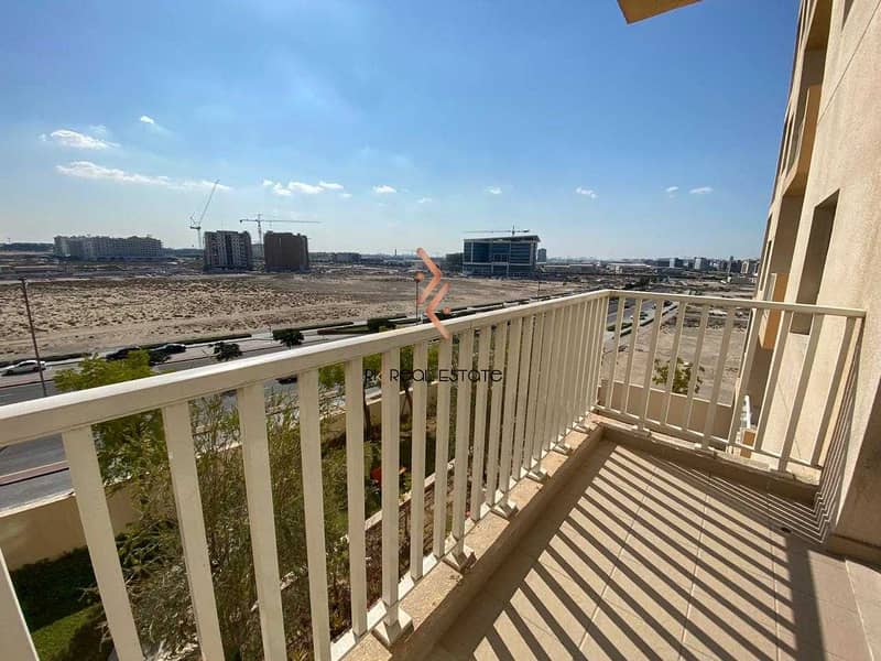 Spacious 1-bedroom with Balcony Spacious 1-bedroom with Balcony