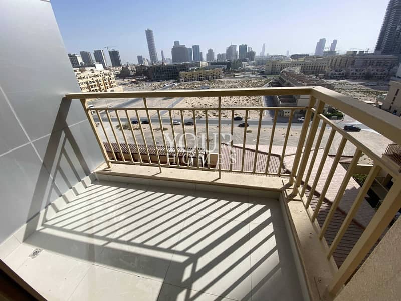 16 BS| Amazing Layout + Balcony | 1bhk | Pool View