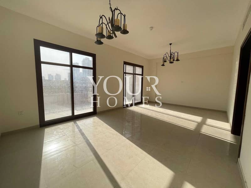 4 US | Massive 5 BHK Corner Home with Elevator