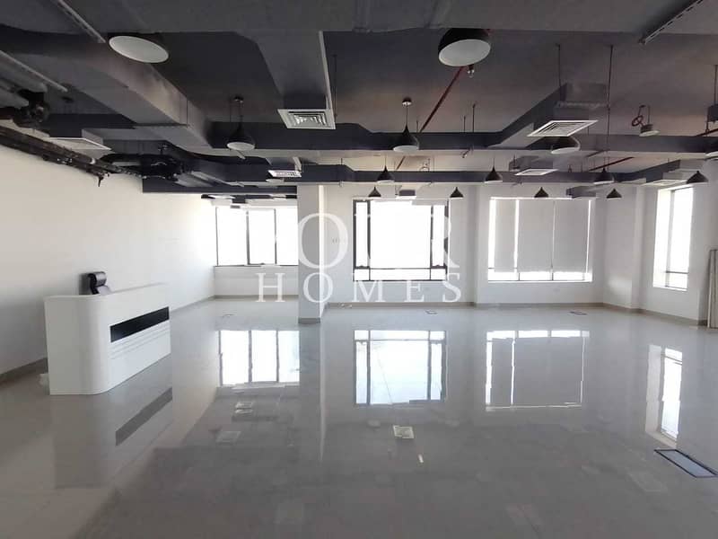 2 HM | Spacious  &Bright Office for Rent