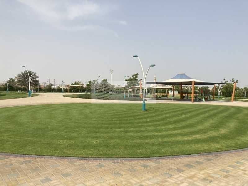 24 Amazing Brand New 5 BR Luxury Villa in Al Barsha 1