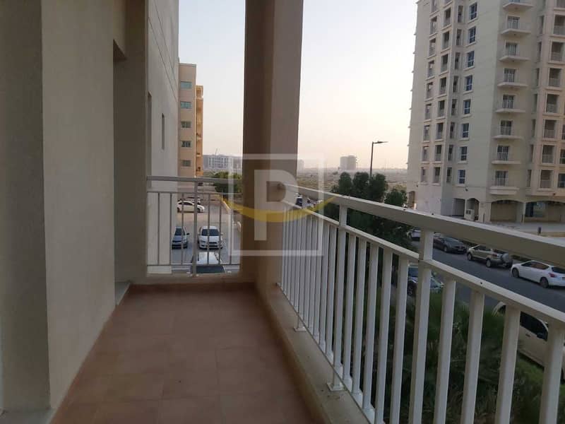 10 Vacant l Well Maintain 1 BR With Balcony In Mazaya 30 I YVIP