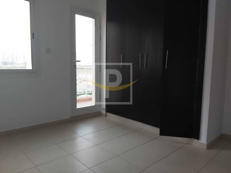 17 Vacant l Well Maintain 1 BR With Balcony In Mazaya 30 I YVIP