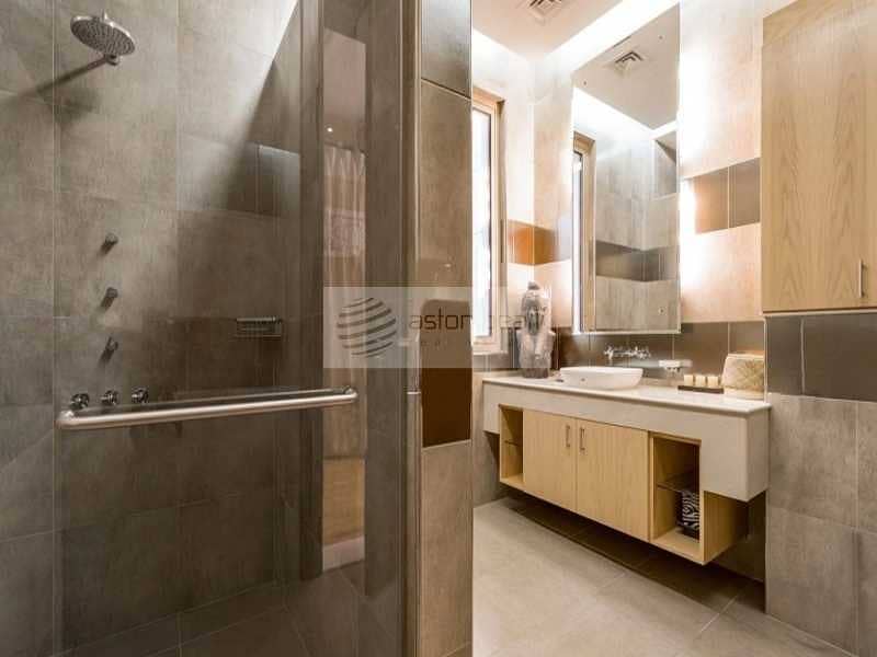 9 Urgent Sale |Amazing|Very Spacious| Private Pool