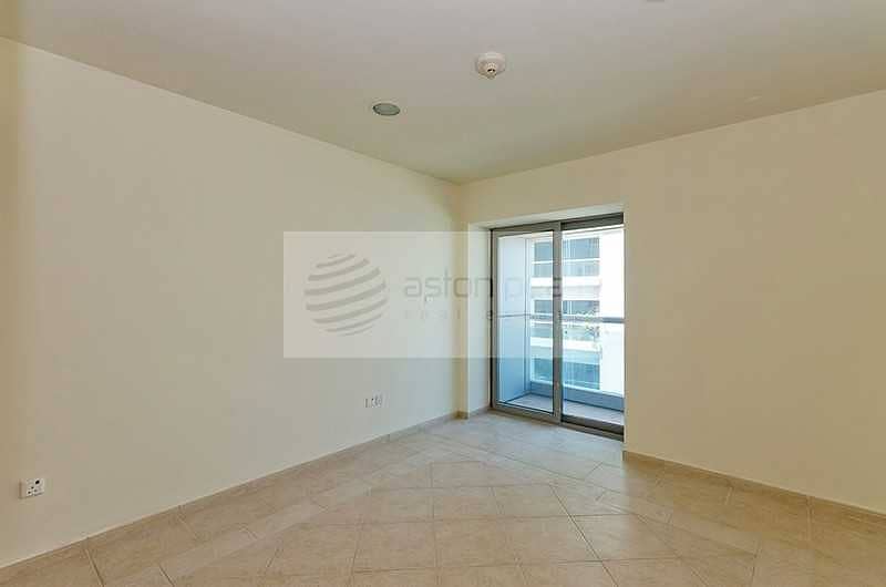 15 Spacious 3 BR w/ Balcony | Vacant Now | Sea View