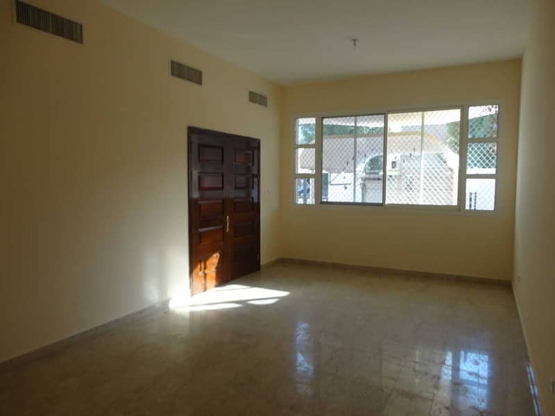 Huge 5BR with maids room and Garage - Near Police College, Muroor