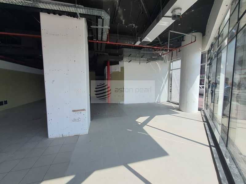 15 Vacant || Semi - Fitted Retail Shop || Next To MOE