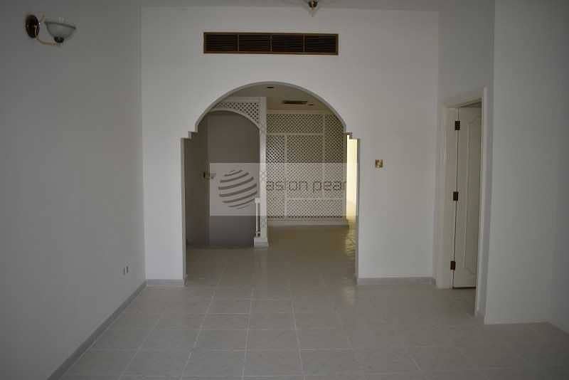 6 3BR Compound Villa| Umm Suqeim| Burj Al Arab view