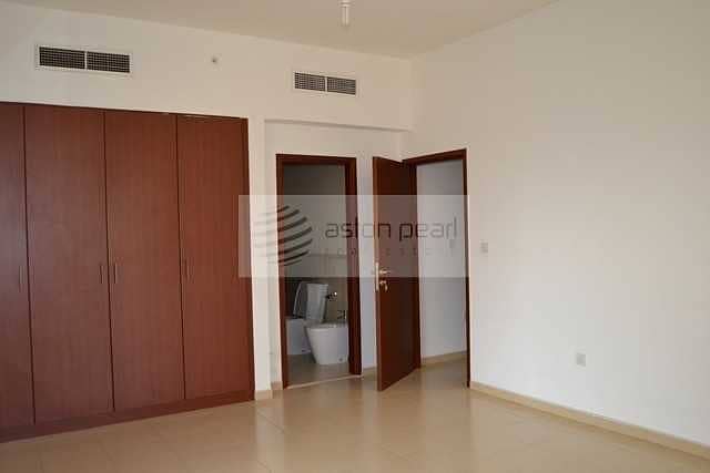 4 Modern Styled Two Bedroom Apartment in Beachfront