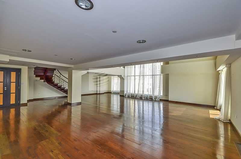 5 Spacious 2BR Loft Apartment with Stunning Sea View