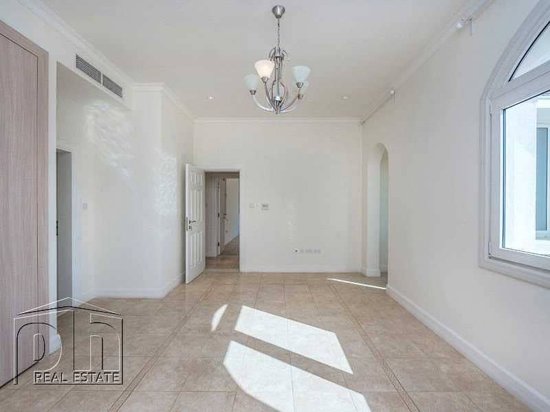 7 5BR | Private Pool |  Exclusive Location