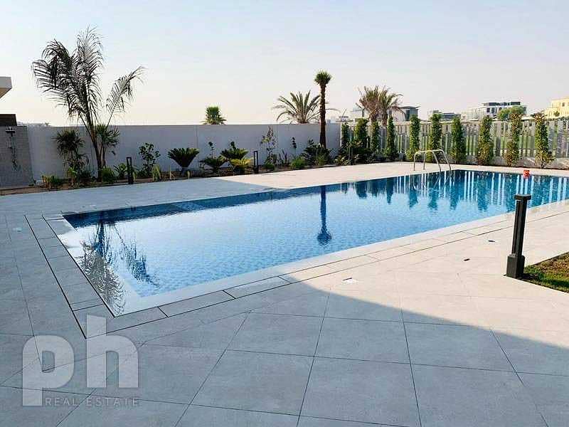 Golf Course+Skyline View | Pool | ViewNow Golf Course+Skyline View | Pool | ViewNow