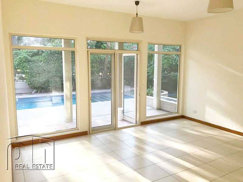 6 Great Location  - Park Backing - Private Pool