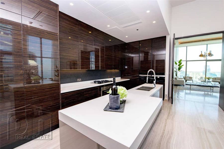 9 Luxury Living | Stunning Penthouse | Brand New