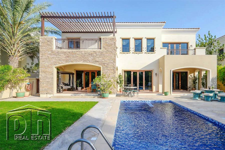 2 Immaculate Valencia overlooking the golf course