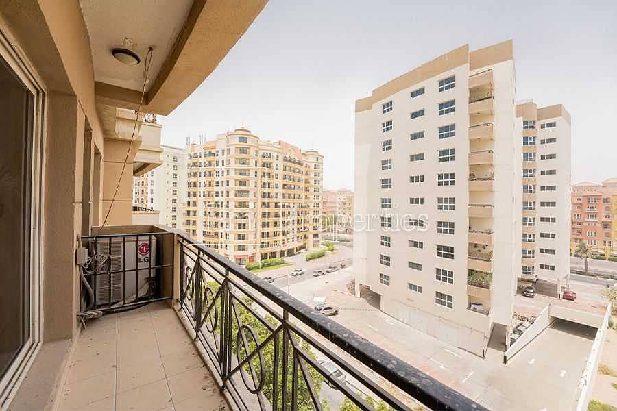 2BR Apartment with Balcony | Open Area view!