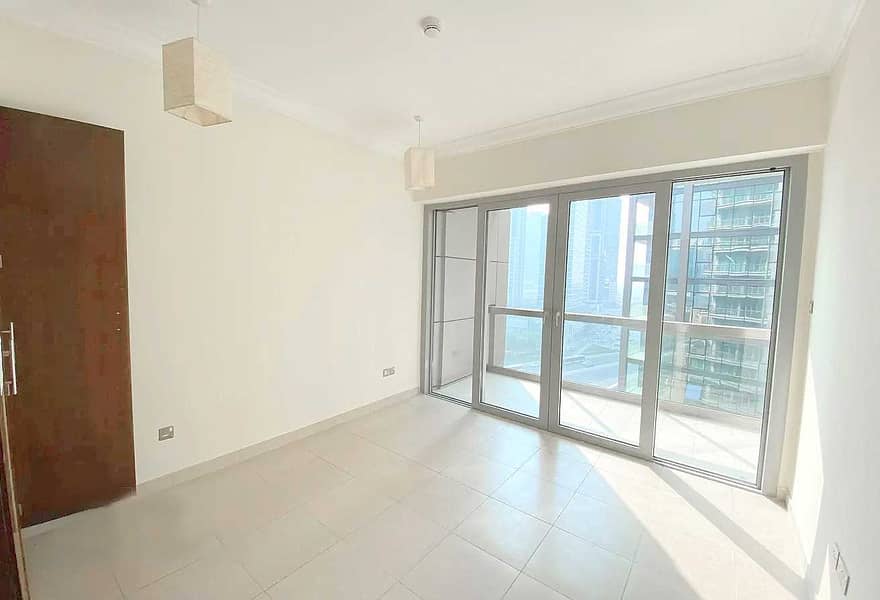 5 Spacious 1BR | High Floor | Fitted Kitchen