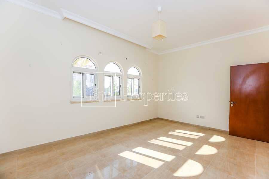 29 Fully Upgraded|Near School|Park Backing|