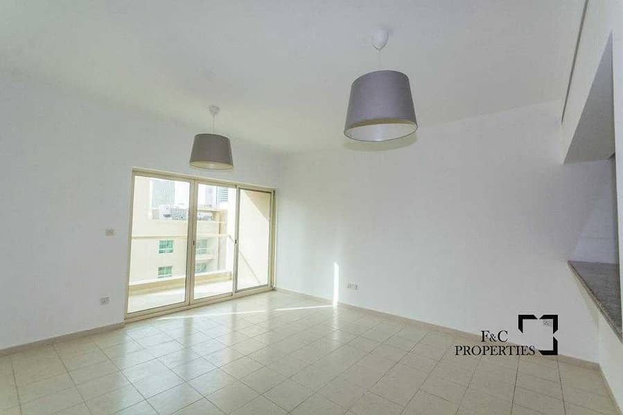 2 Chiller Free |  Spacious 1 Bed  | Good View