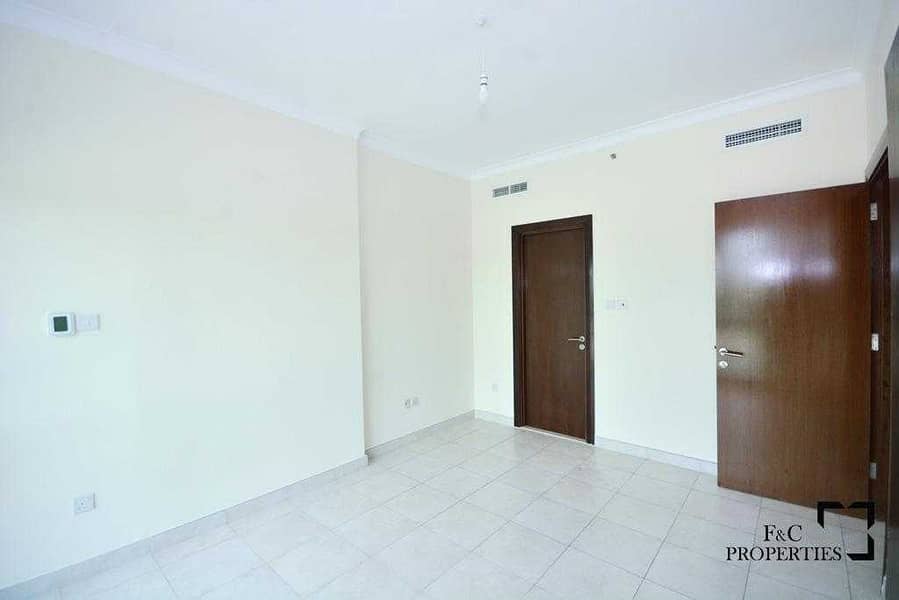 9 Spacious 1 Bed | Good Investment | Mid floor