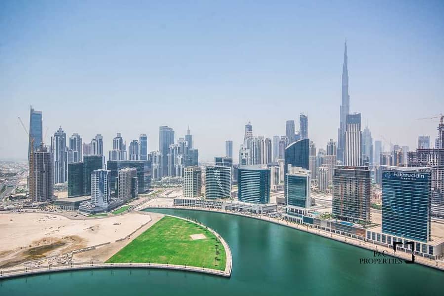 17 Luxury Penthouse | Burj Khalifa and Canal View