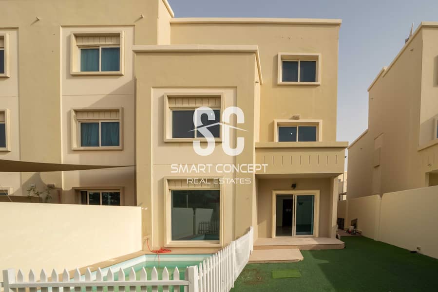 Single Row | Private Pool and Garden | Large Terrace Single Row | Private Pool and Garden | Large Terrace