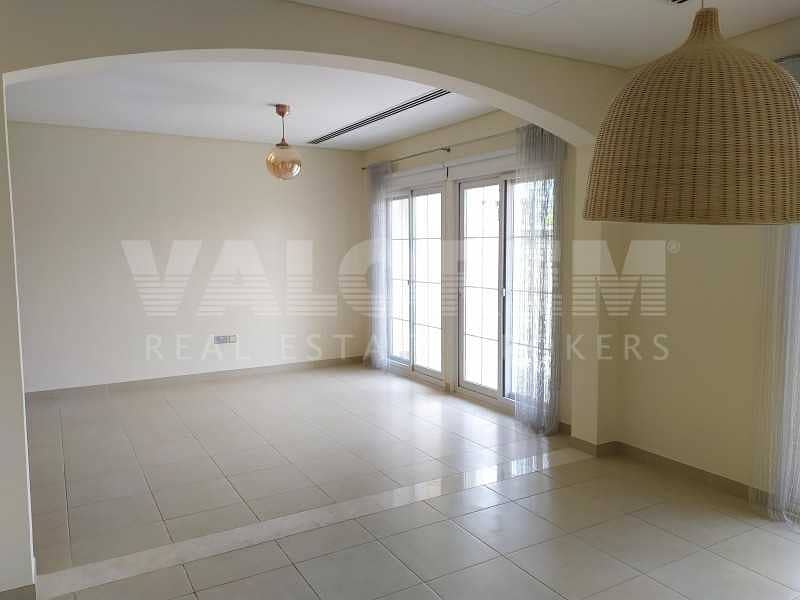 13 Nice Villa in Friendly Community | Close to Parks
