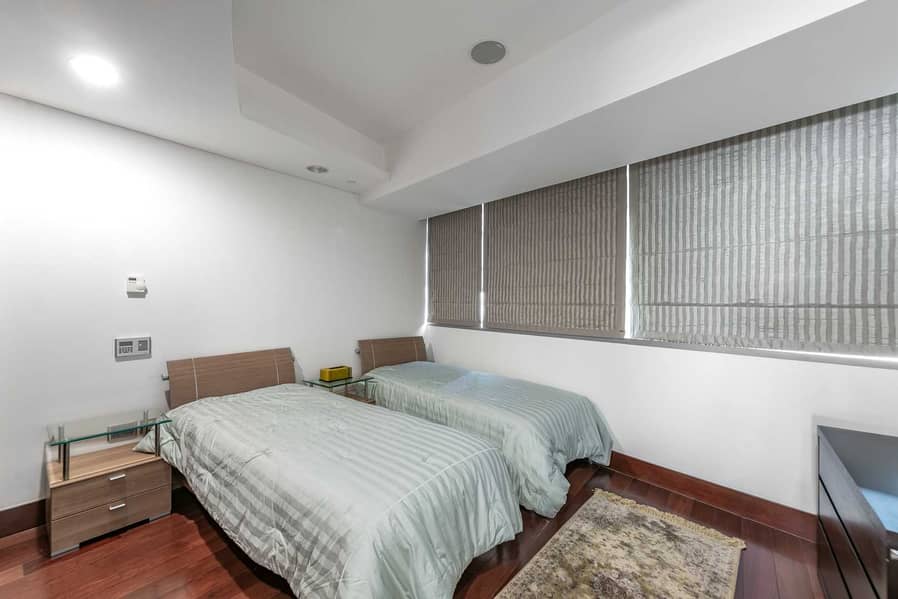 12 Exclusive 3 Bedroom | Duplex | Great Deal