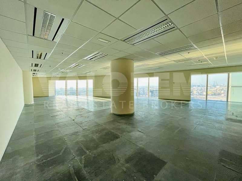 3 SHEIKH ZAYED OFFICE | HIGH FLOOR WITH SEA VIEW
