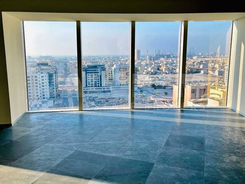 7 SHEIKH ZAYED OFFICE | HIGH FLOOR WITH SEA VIEW