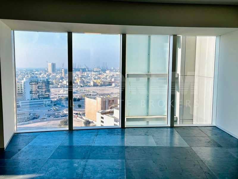 8 SHEIKH ZAYED OFFICE | HIGH FLOOR WITH SEA VIEW