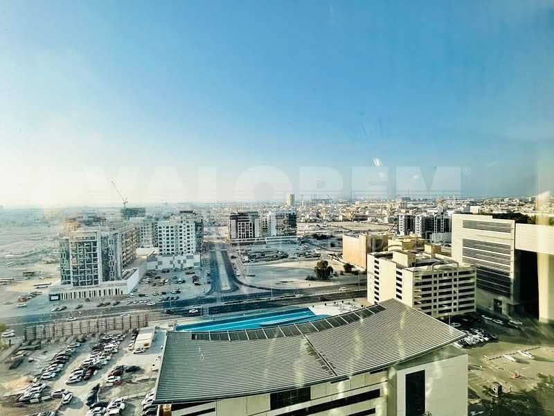 10 SHEIKH ZAYED OFFICE | HIGH FLOOR WITH SEA VIEW