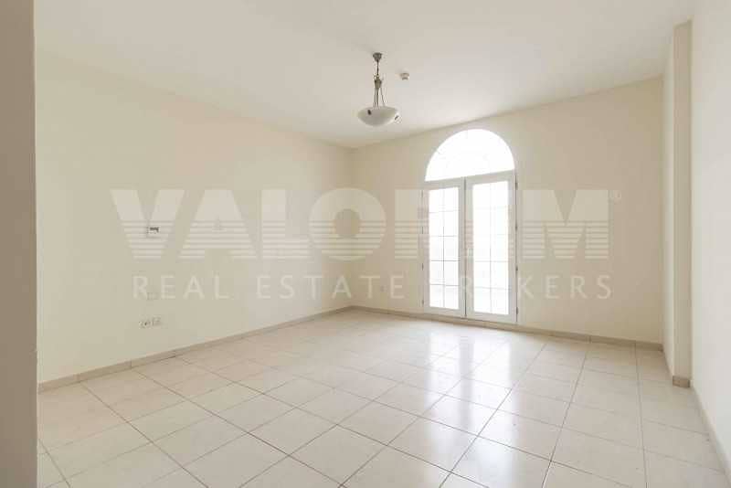 6 Extra Large | Well Maintained | Huge Balcony