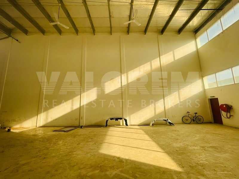 8 SPORTS WAREHOUSE IN AL QUOZ | 10 METER HIGH