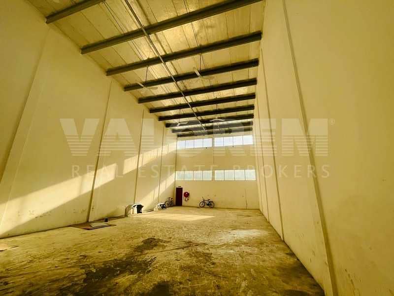 11 SPORTS WAREHOUSE IN AL QUOZ | 10 METER HIGH